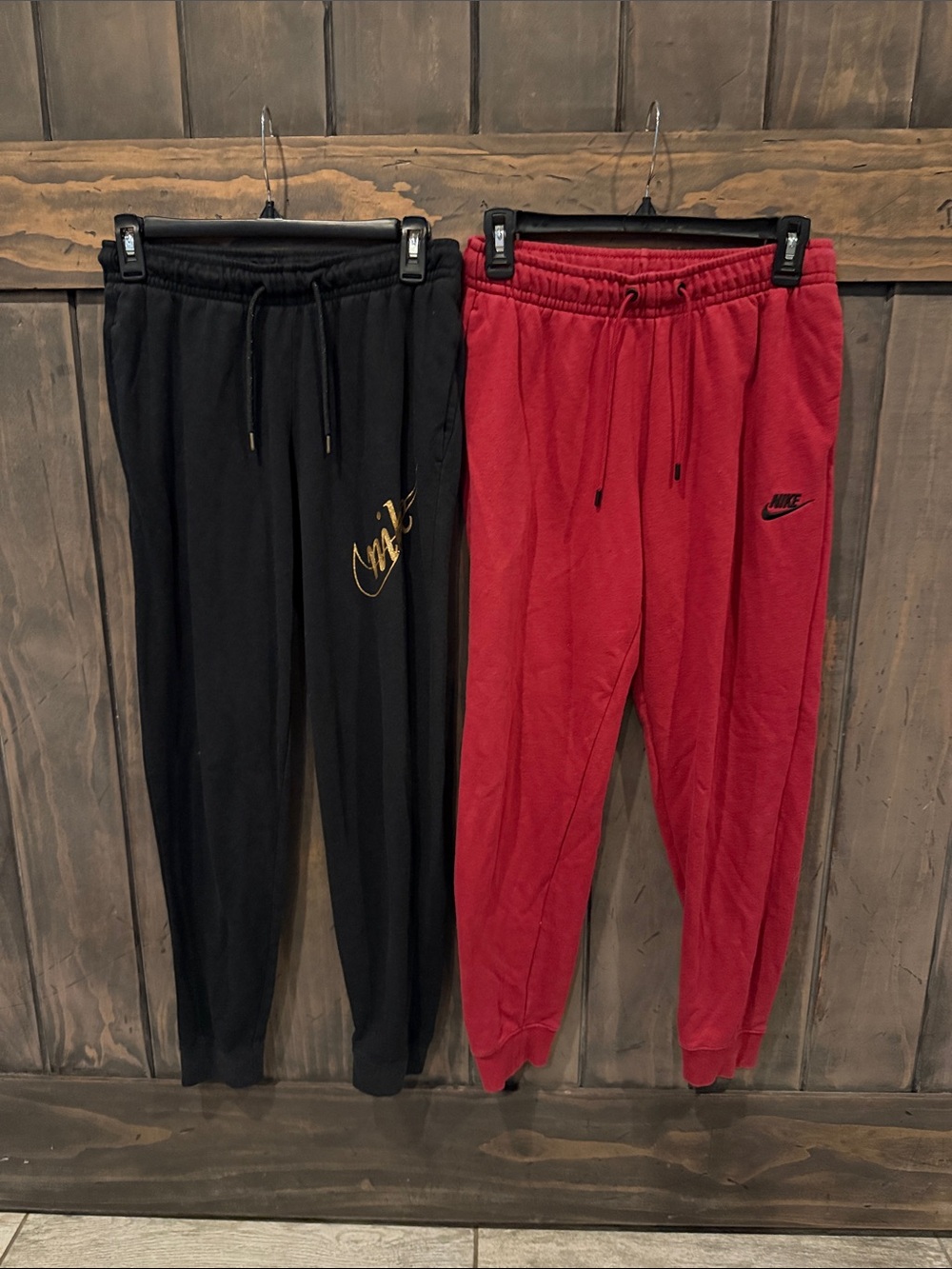 Nike women’s Black and Red fleece Jogger Sweatpants bundle